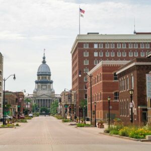 Street-View-of-the-Illinois-State-Capitol-Building
