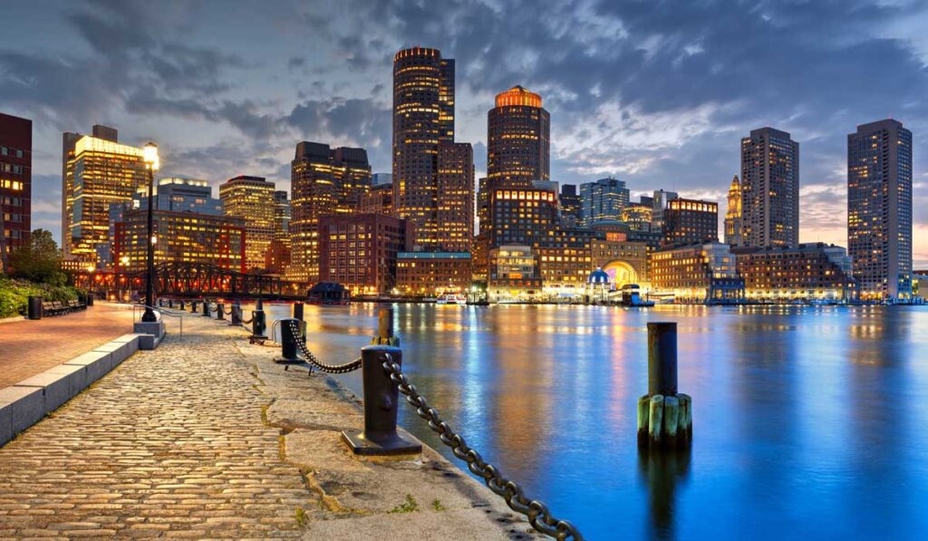 picture of Boston, Massachusetts at sunset on the water