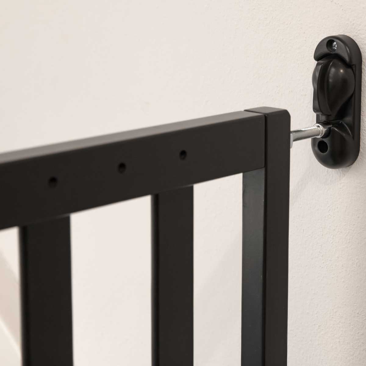 Baby-gate-safety-door,-black-fence-for-safety